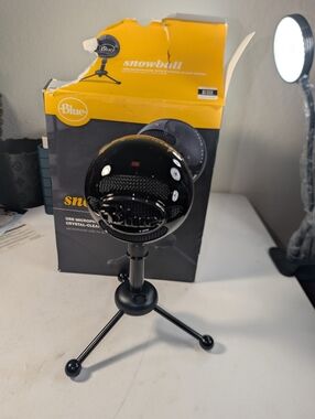 Blue Snowball A00129 Black 5.0V 500mA Cordless USB Microphone for Streaming